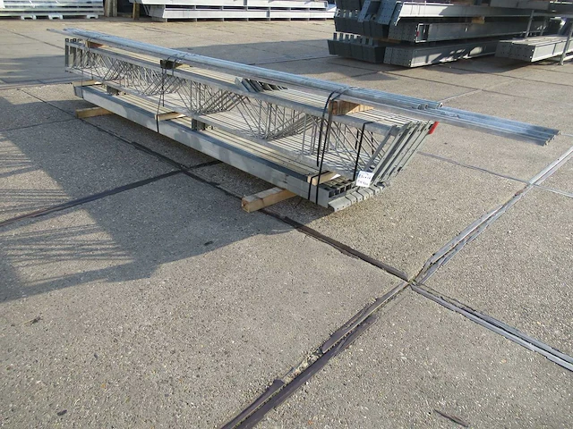 Staalconstructie 8.50 x 16.00 meter (136m2) - afbeelding 4 van  8
