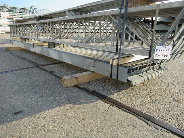 Staalconstructie 8.50 x 16.00 meter (136m2) - afbeelding 5 van  8