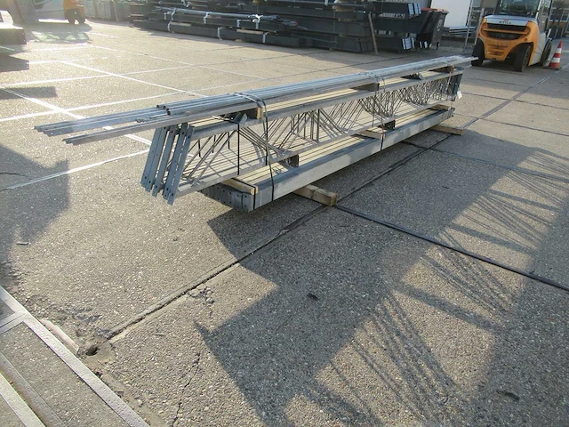 Staalconstructie 8.50 x 16.00 meter (136m2) - afbeelding 6 van  8