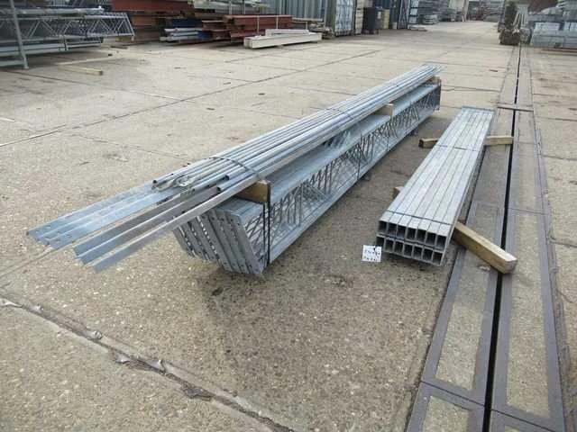 Staalconstructie 8.50 x 20.00 meter (170m2) - afbeelding 1 van  9