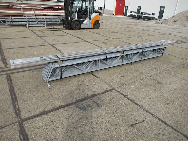 Staalconstructie 8.50 x 24.00 meter (204m2) - afbeelding 8 van  9