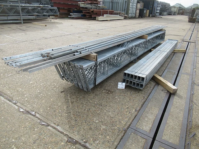 Staalconstructie 8.50 x 24.00 meter (204m2) - afbeelding 1 van  9
