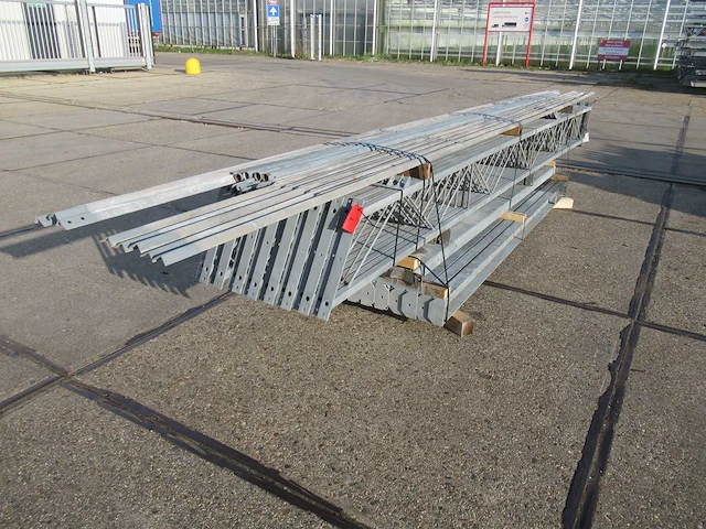 Staalconstructie 8.50 x 28.00 meter (238m2) - afbeelding 2 van  9