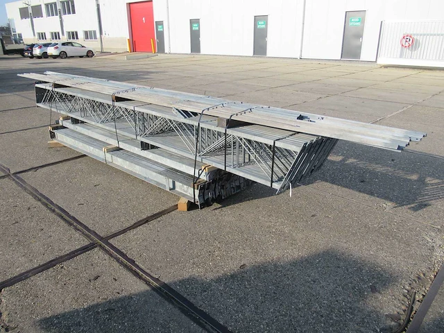 Staalconstructie 8.50 x 28.00 meter (238m2) - afbeelding 8 van  9