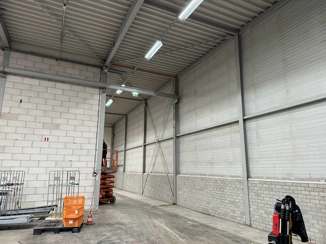 Staalconstructie (928m2) - afbeelding 4 van  16