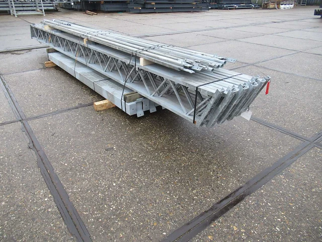 Staalconstructie 9.75 x 16.00 meter (156m2) - afbeelding 8 van  12