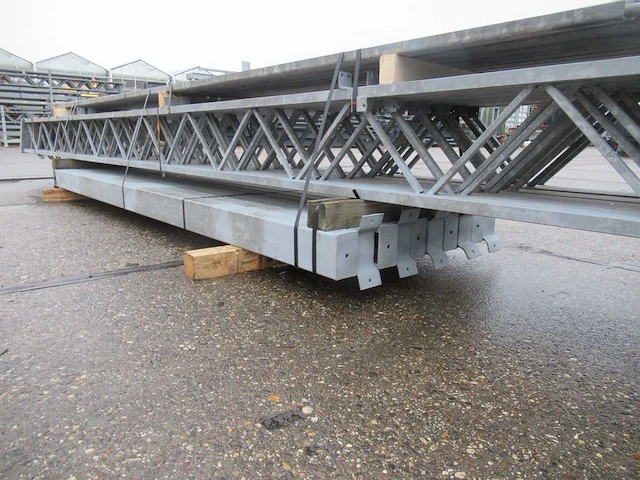 Staalconstructie 9.75 x 16.00 meter (156m2) - afbeelding 10 van  12