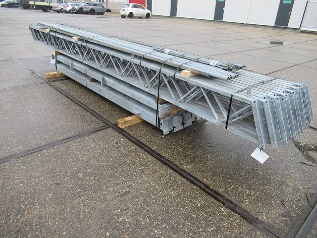 Staalconstructie 9.75 x 20.00 meter (195m2) - afbeelding 2 van  12