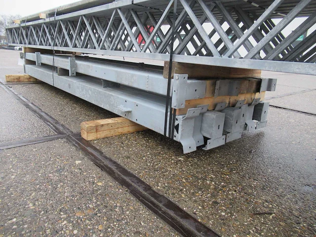 Staalconstructie 9.75 x 20.00 meter (195m2) - afbeelding 3 van  12