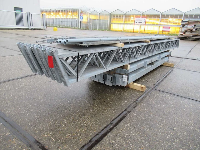 Staalconstructie 9.75 x 20.00 meter (195m2) - afbeelding 7 van  12