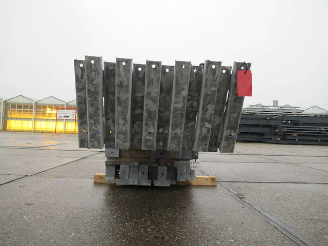 Staalconstructie 9.75 x 20.00 meter (195m2) - afbeelding 9 van  12
