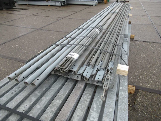 Staalconstructie 9.75 x 20.00 meter (195m2) - afbeelding 11 van  12