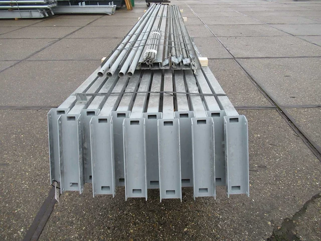 Staalconstructie 9.75 x 20.00 meter (195m2) - afbeelding 12 van  12