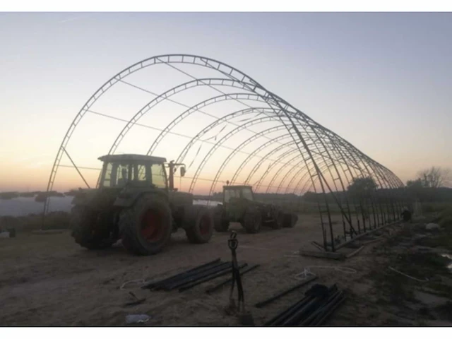 Staalconstructie / folietunnel (200m²) - afbeelding 2 van  9