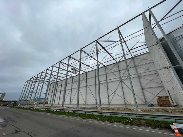 Staalconstructie hallen combinatie kavels 15-16-17 - afbeelding 11 van  25