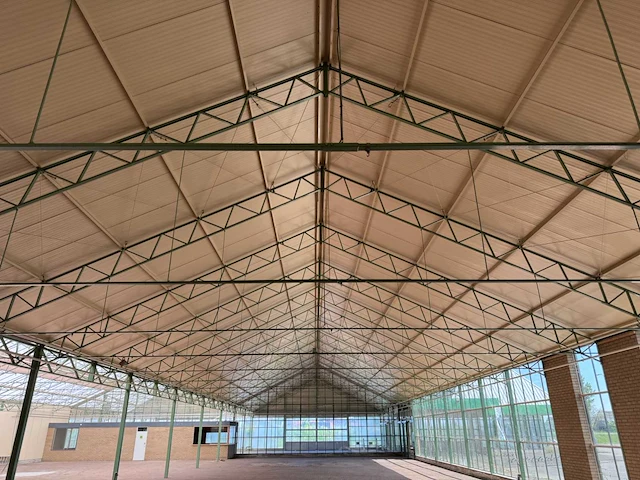 Staalconstructie met dak (15,00x58,80 mtr) (882m²) - afbeelding 17 van  21