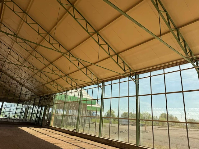 Staalconstructie met dak (15,00x58,80mtr) (882m2) - afbeelding 10 van  21