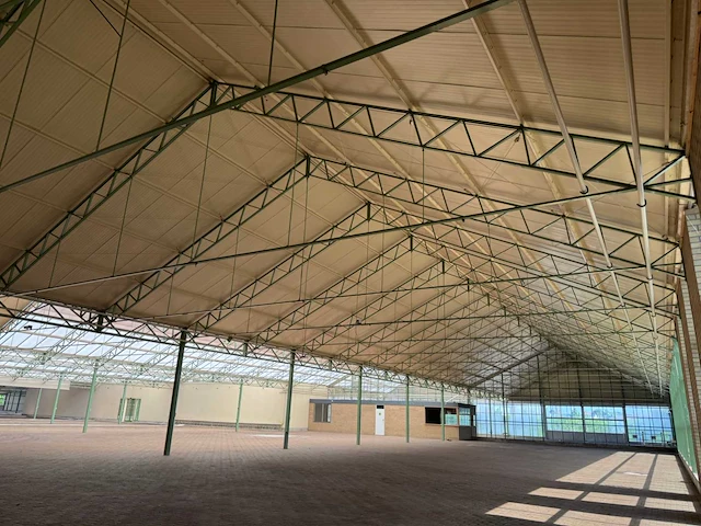 Staalconstructie met dak (15,00x58,80mtr) (882m2) - afbeelding 6 van  21
