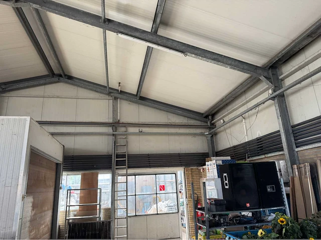 Staalconstructie met dak en deur (11,50x31,50 mtr) (363m2) - afbeelding 5 van  21