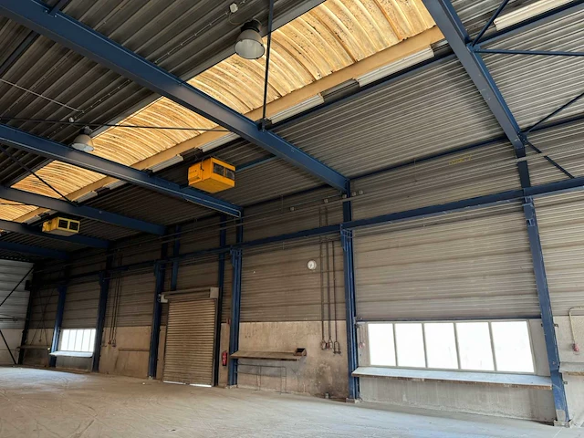 Staalconstructie met kraanbaan (18 x 35 mtr) (630m2) - afbeelding 43 van  68