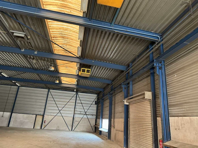 Staalconstructie met kraanbaan (18 x 35 mtr) (630m2) - afbeelding 34 van  68