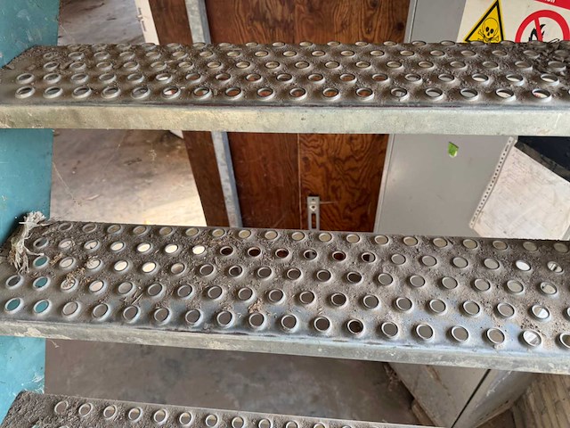 Staalconstructie met zolder & pv-installatie (14,70x20,00 mtr) (294m²) - afbeelding 34 van  37