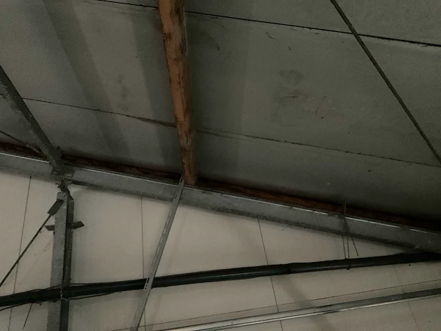 Staalconstructie met zonnepanelen installatie 16 x 80 mtr (1448m2) - afbeelding 17 van  49
