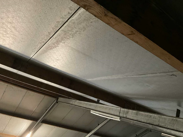 Staalconstructie met zonnepanelen installatie 16 x 80 mtr (1448m2) - afbeelding 30 van  49