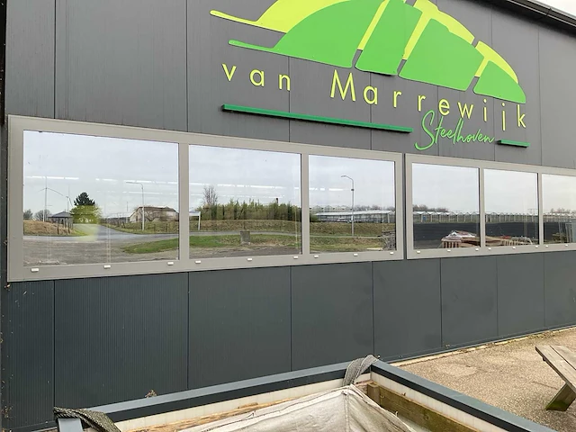 Staalconstructie met zonnepanelen installatie 16 x 80 mtr (1448m2) - afbeelding 49 van  49