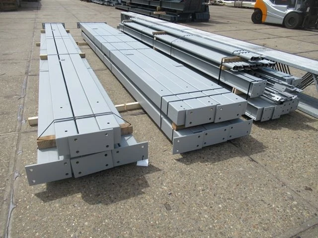 Staalconstructie platdak 12.20 x 50.00 meter (610m2) - afbeelding 13 van  16