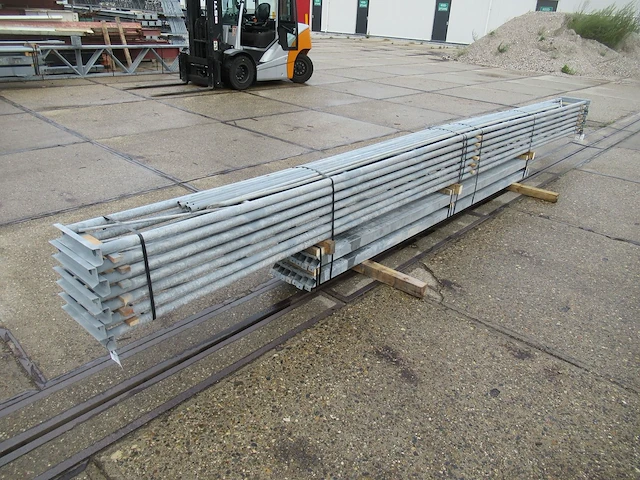 Staalconstructie platdak 6.40 x 24.00 meter (154m2) - afbeelding 4 van  8