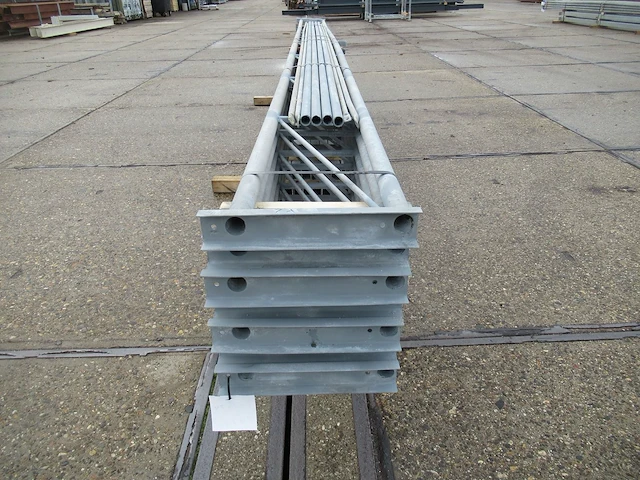 Staalconstructie platdak 6.40 x 24.00 meter (154m2) - afbeelding 6 van  8