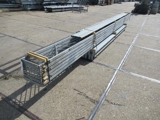 Staalconstructie platdak 8.10 x 21.50 meter (174m2) - afbeelding 1 van  7