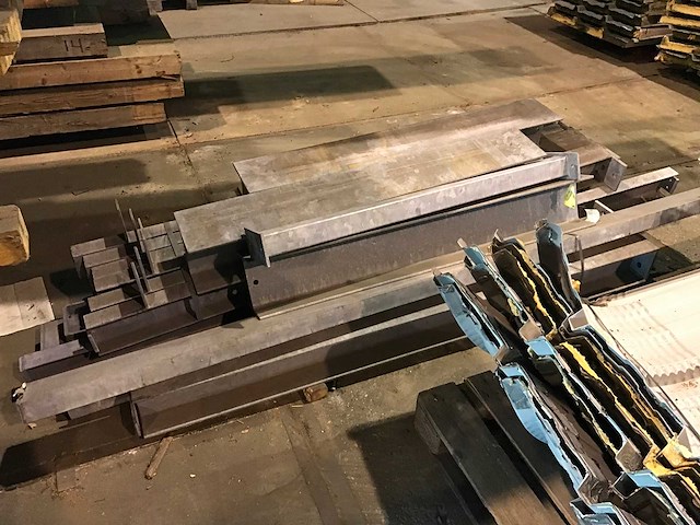 Staalconstructies (2x) - afbeelding 10 van  20