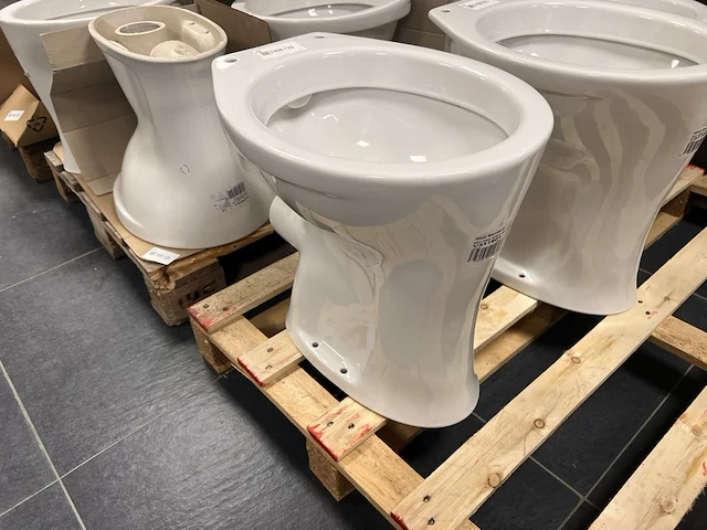 Staand toilet verhoogd - afbeelding 1 van  4