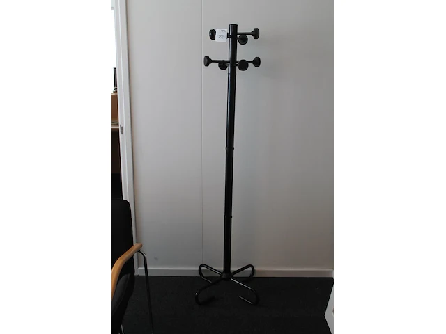 Staande kapstok met acht haken en hoogte 175 cm. - afbeelding 2 van  2