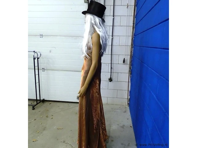 Staande mannequin - afbeelding 4 van  5