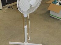 Staande ventilator blokker. - afbeelding 2 van  3