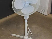 Staande ventilator. - afbeelding 2 van  2