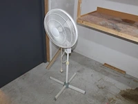Staande ventilator. - afbeelding 1 van  2