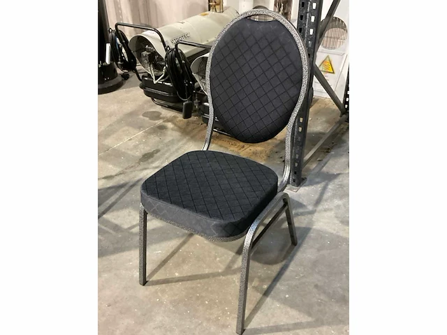 Stackchair gestoffeerd (100x) - afbeelding 2 van  4