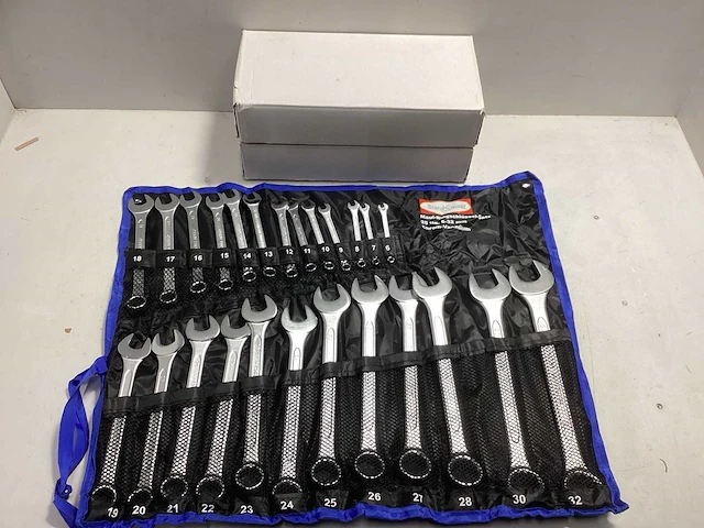 Stahl kaiser 25-delig - steek en ringsleutel 25 delig (2x) - afbeelding 1 van  3