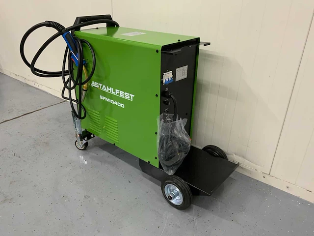 Stahlfest - 2025 - sfmig-400 - diverse lasmachines - afbeelding 8 van  13