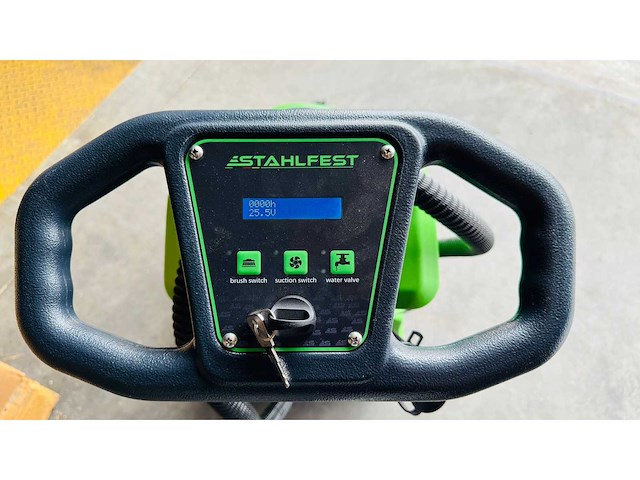 Stahlfest 2025 schrob/zuigmachine - afbeelding 5 van  6