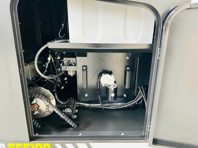 Stahlgruppe - 2025 - sgs100 - straatveegmachine - afbeelding 20 van  23
