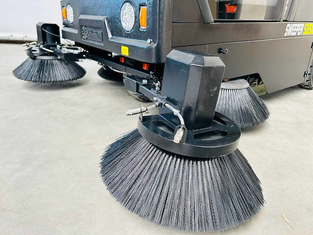 Stahlgruppe - 2025 - sgs100 - straatveegmachine - afbeelding 3 van  23