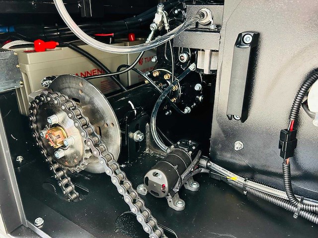 Stahlgruppe - 2025 - sgs100 - straatveegmachine - afbeelding 14 van  23