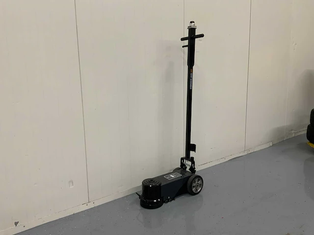 Stahlgruppe - garagekrik 80t pneumatisch hydraulisch - afbeelding 1 van  9