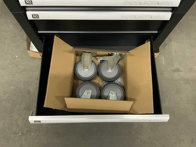 Stahlgruppe - gereedschapswagen 7 laden - afbeelding 3 van  11