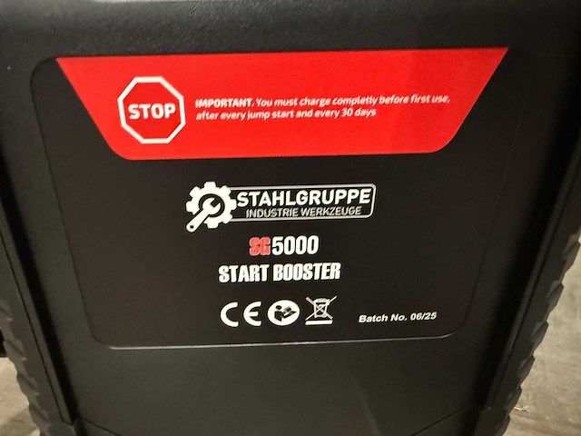 Stahlgruppe sg5000 startbooster - 12v 24v - professional - 4400a piek - afbeelding 4 van  5